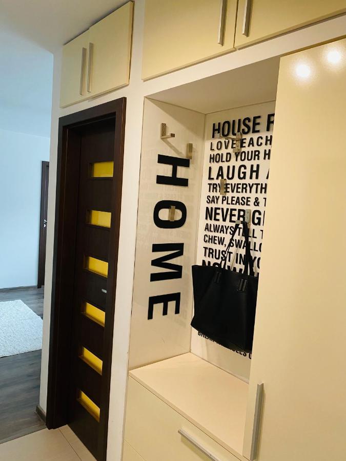 טימישוארה City Center Apartment מראה חיצוני תמונה